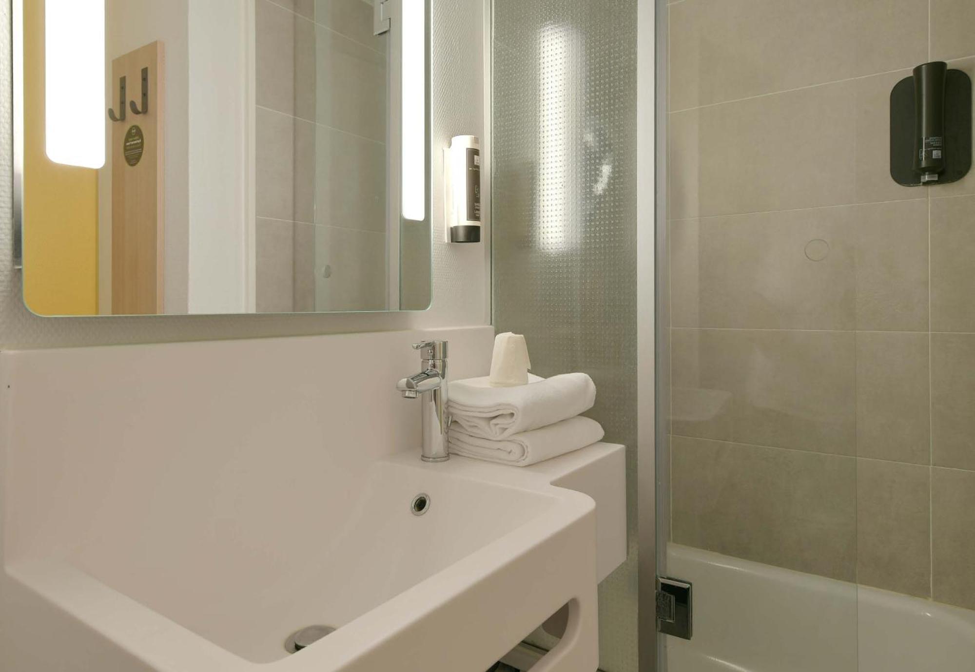 B&B Hotel Le Mans Nord 1 Сен-Сатурнен Экстерьер фото